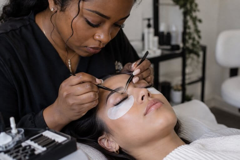 do-you-need-a-license-to-do-eyelash-extensions-in-texas